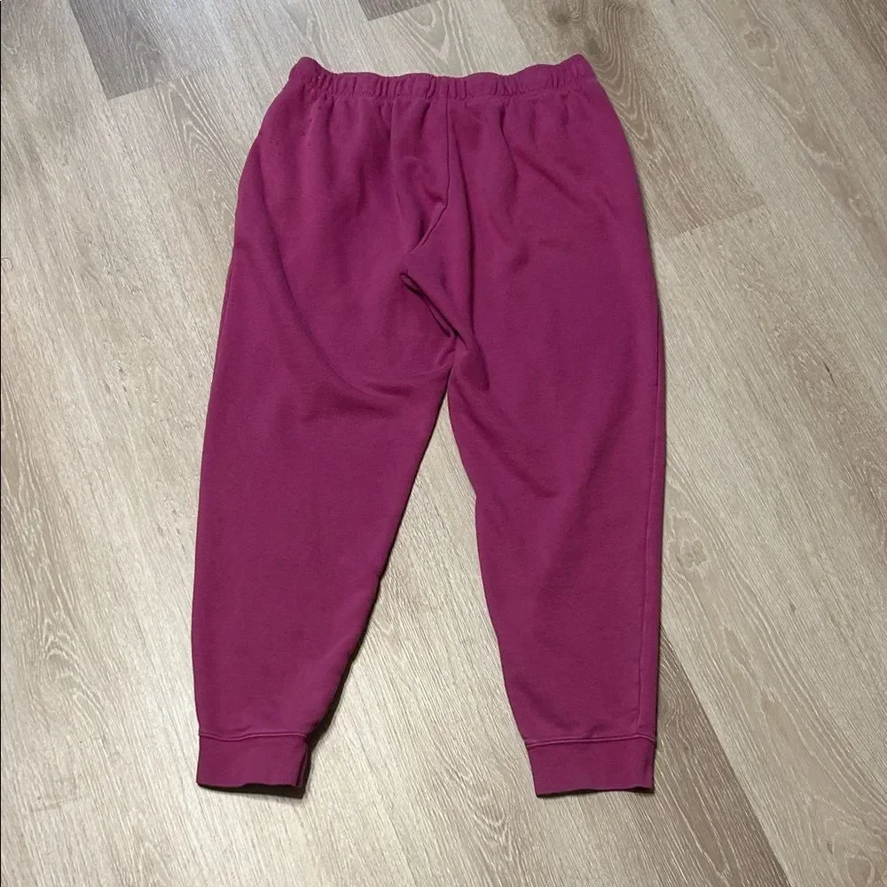 Nike Sportswear Club Fleece Women's Mid-Rise Joggers in Fireberry Sz Large